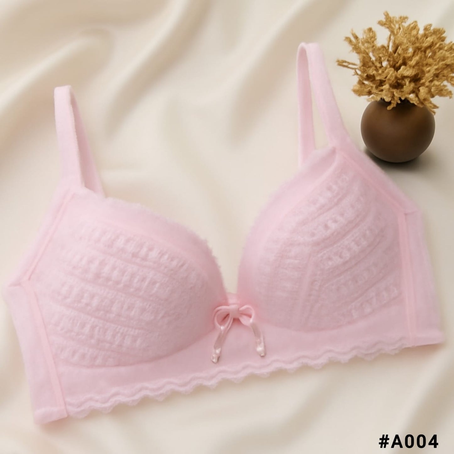 Elegant Lace Padded Bra – Comfort & Support