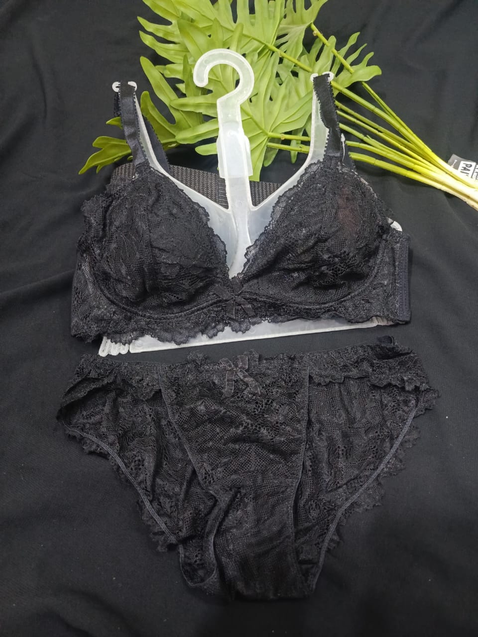 Elegant Lace Bra & Panty Set for Women