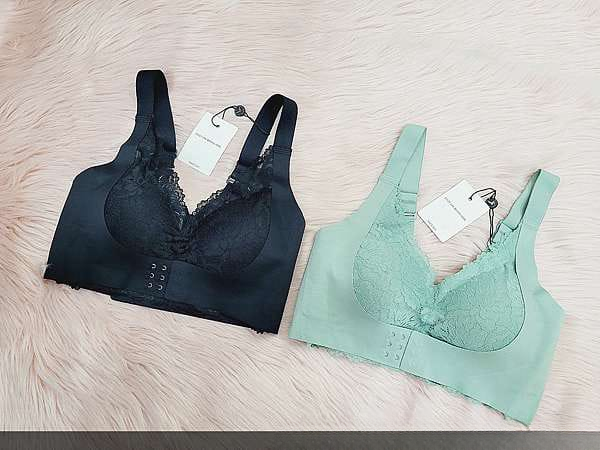 Lace-Trimmed Comfort Bra – Seamless & Supportive