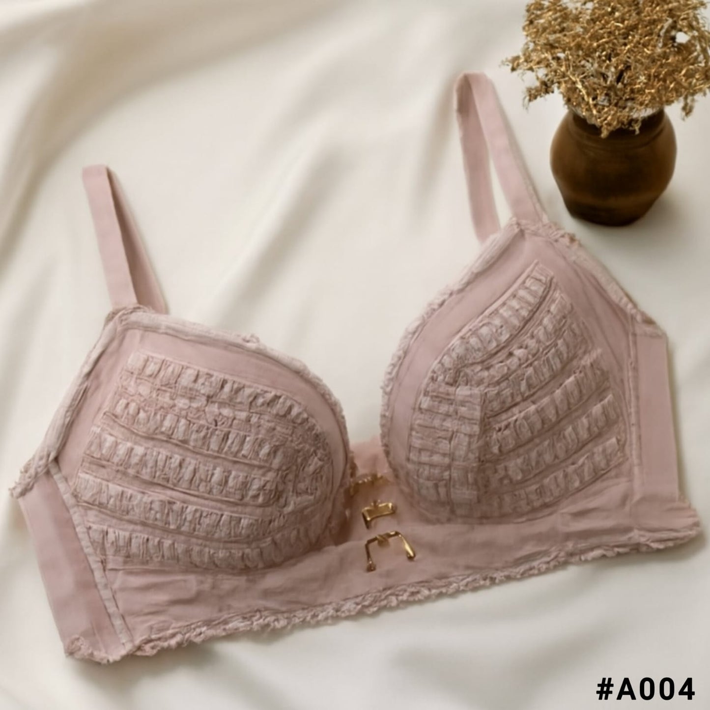 Elegant Lace Padded Bra – Comfort & Support