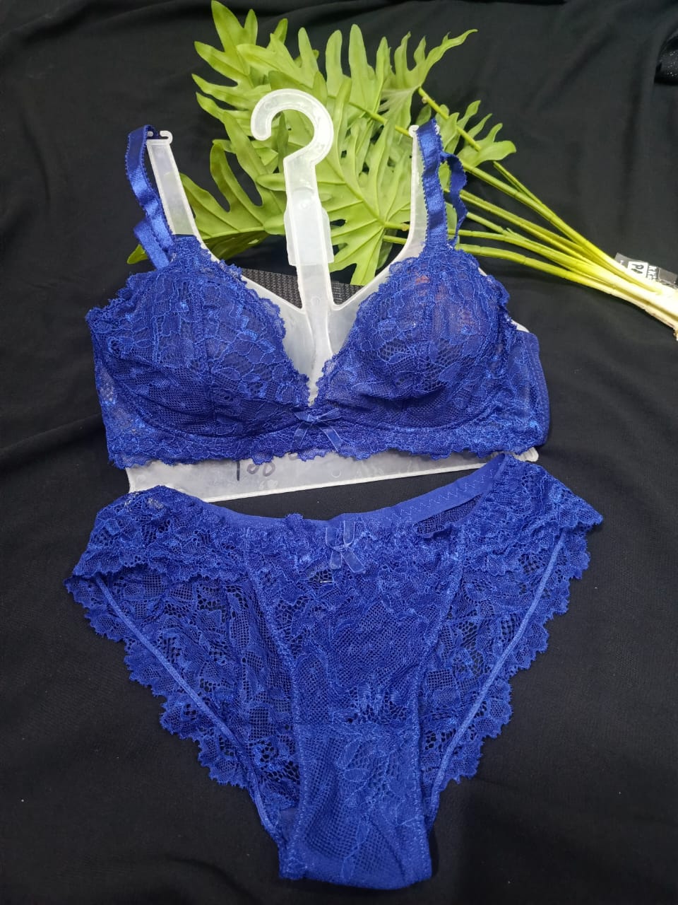 Elegant Lace Bra & Panty Set for Women