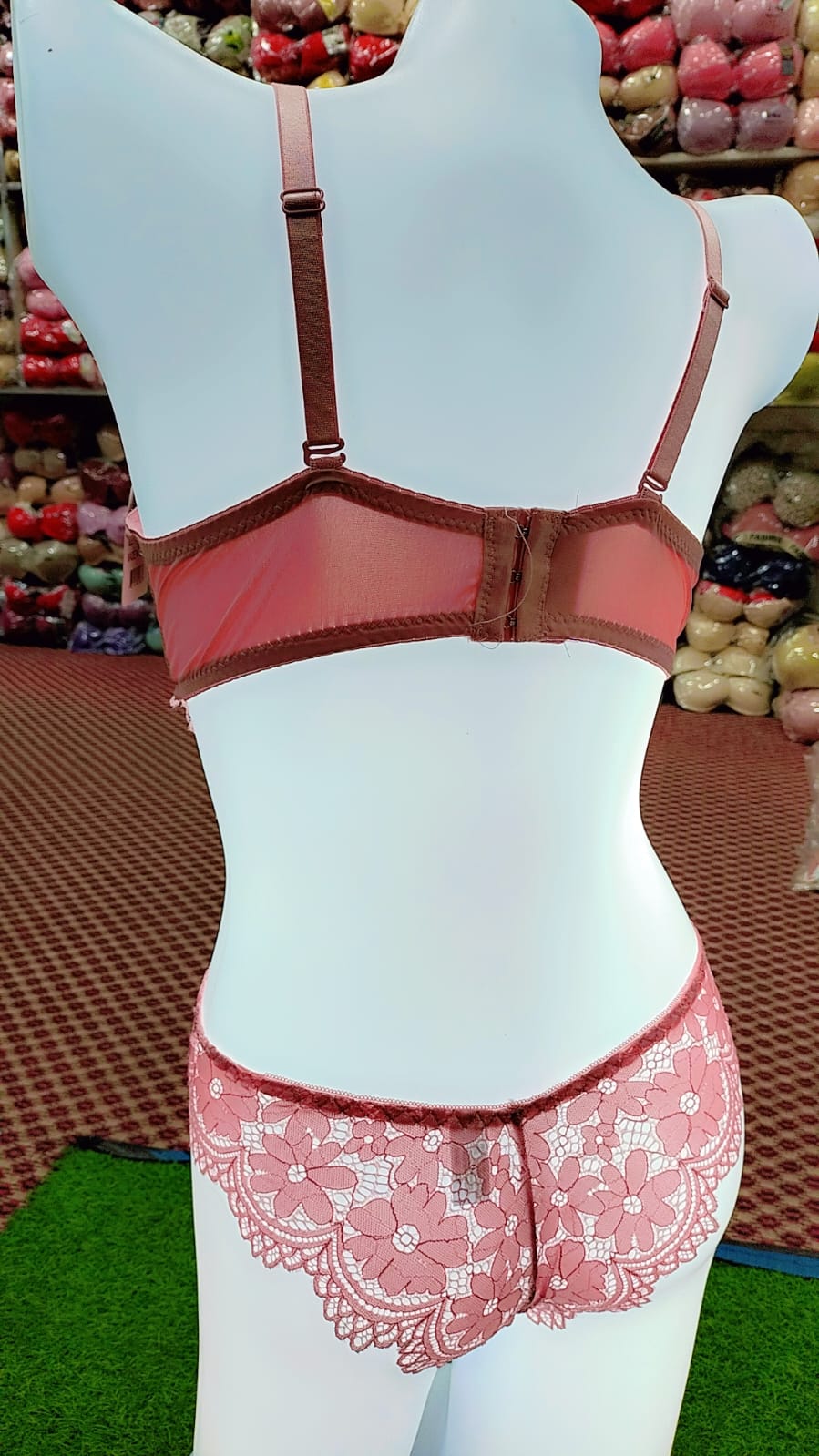 Fancy imported female deep v bra lace push up bra set